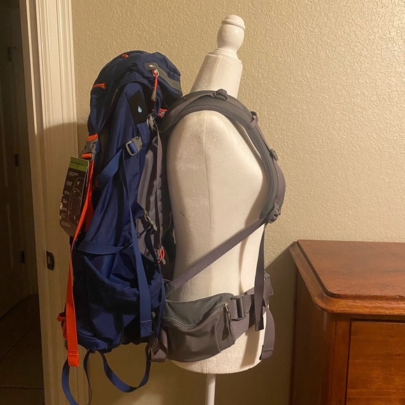 Hiking Camping Backpack-NEW REI Crestrail 70 Multiday Backpack - Picture 3 of 6